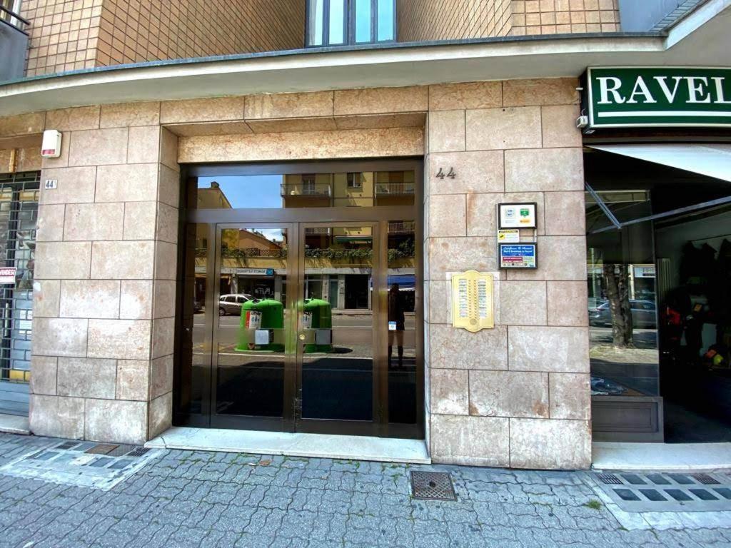 Europe Station Rooms 파르마 외부 사진