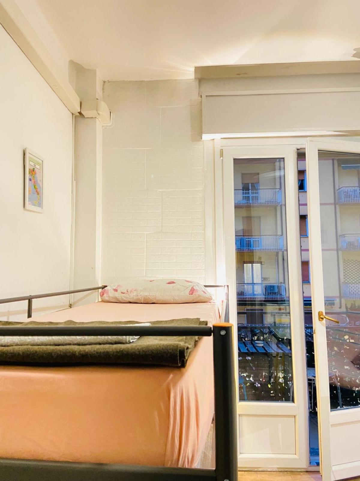 Europe Station Rooms 파르마 외부 사진