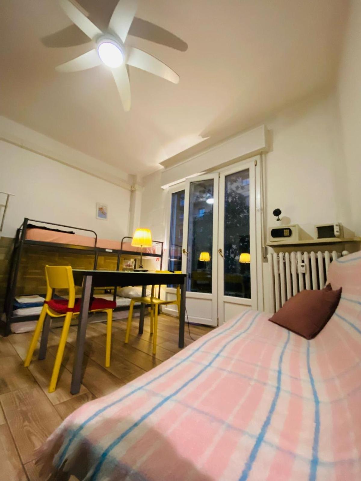 Europe Station Rooms 파르마 외부 사진